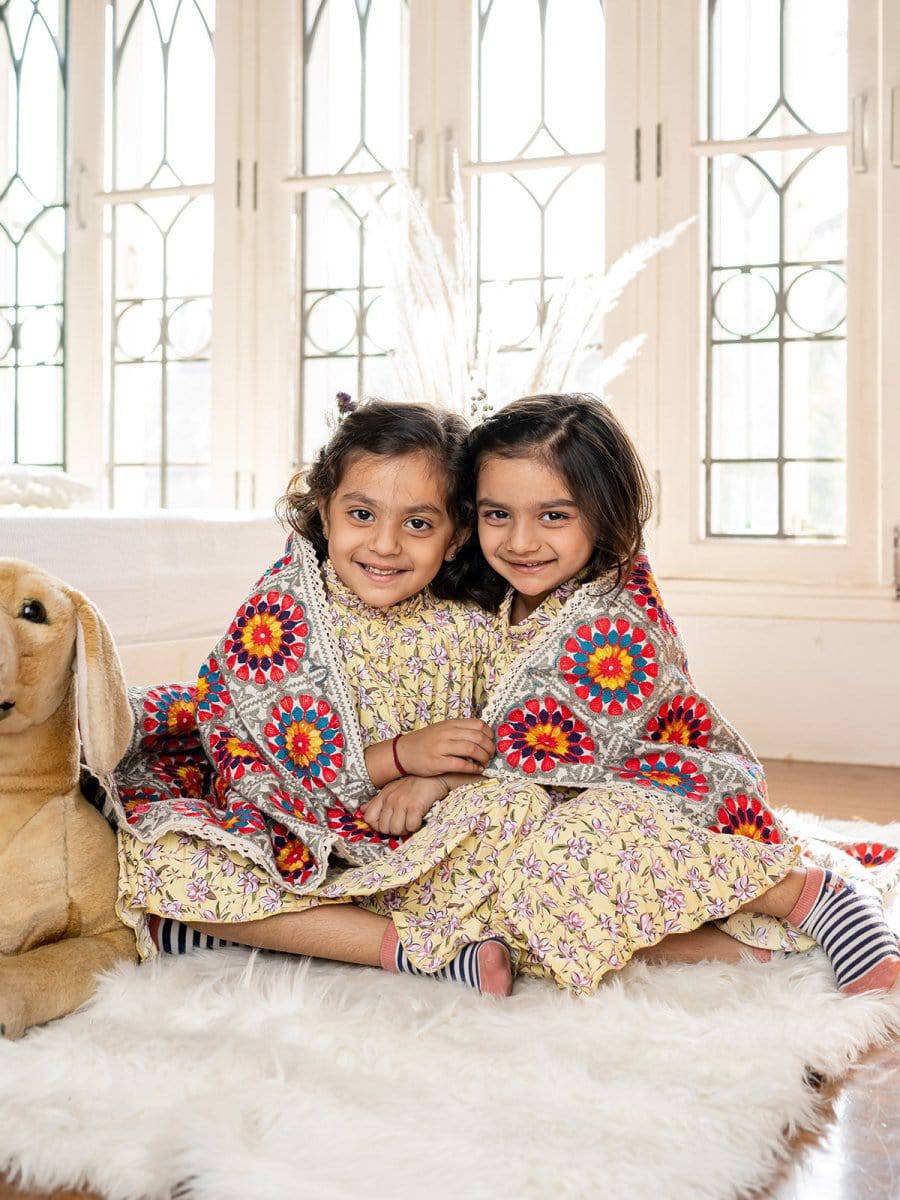 Crochette Pattern Embroidered Reversible Unisex Baby Kids Blanket - Halemons